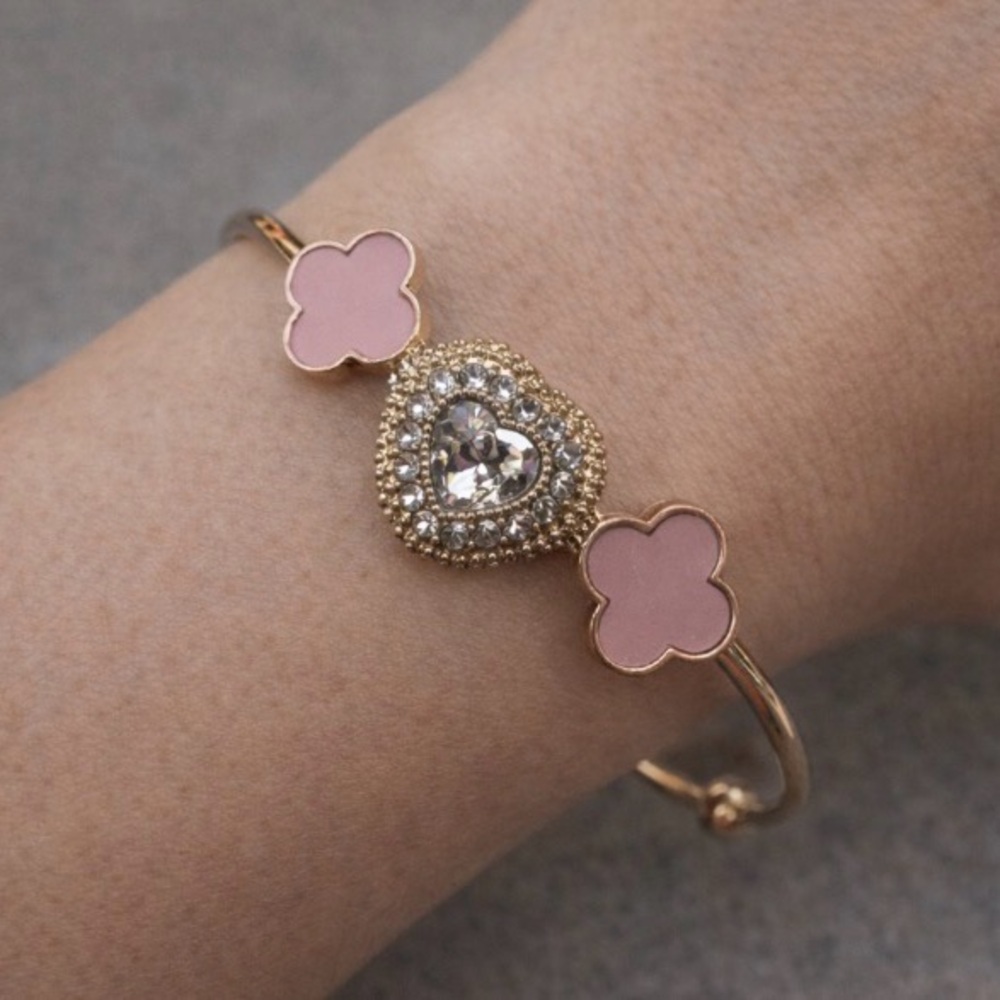 MINT Pink Clover Rhinestone Heart Flower Goldtone Charm Bracelet NEW
